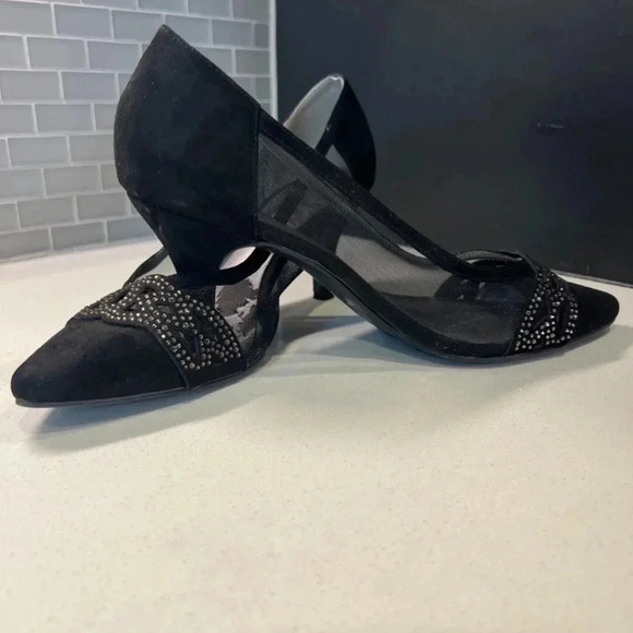 Karen Scott Black Heels Size 10 with Accents - Picture 10 of 16